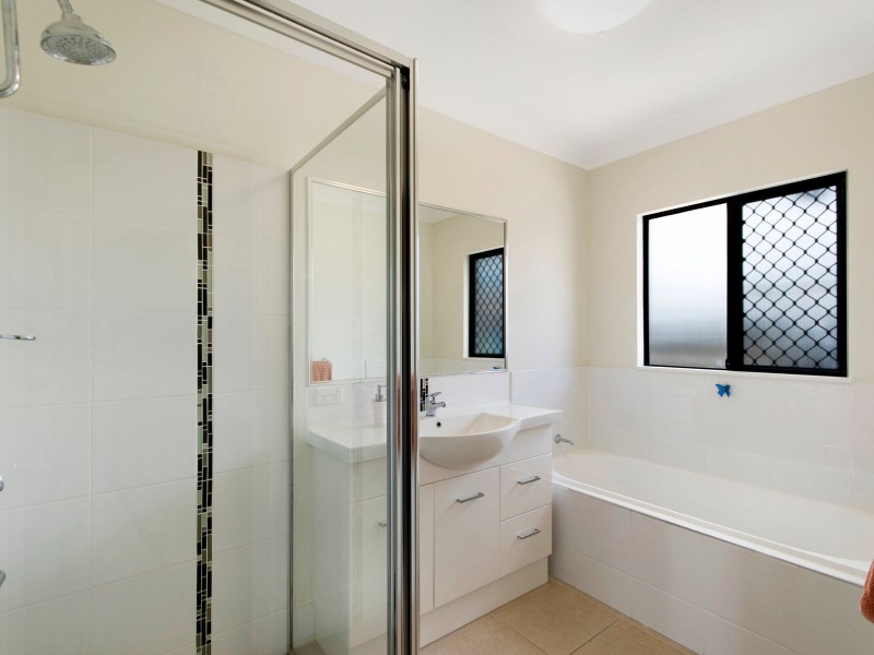 112 Xavier Herbert Drive, Redlynch QLD 4870