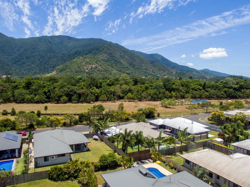 112 Xavier Herbert Drive, Redlynch QLD 4870