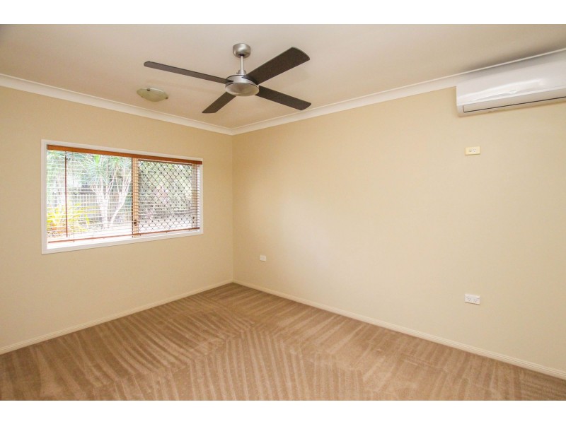 11 Nell Close, Kanimbla QLD 4870