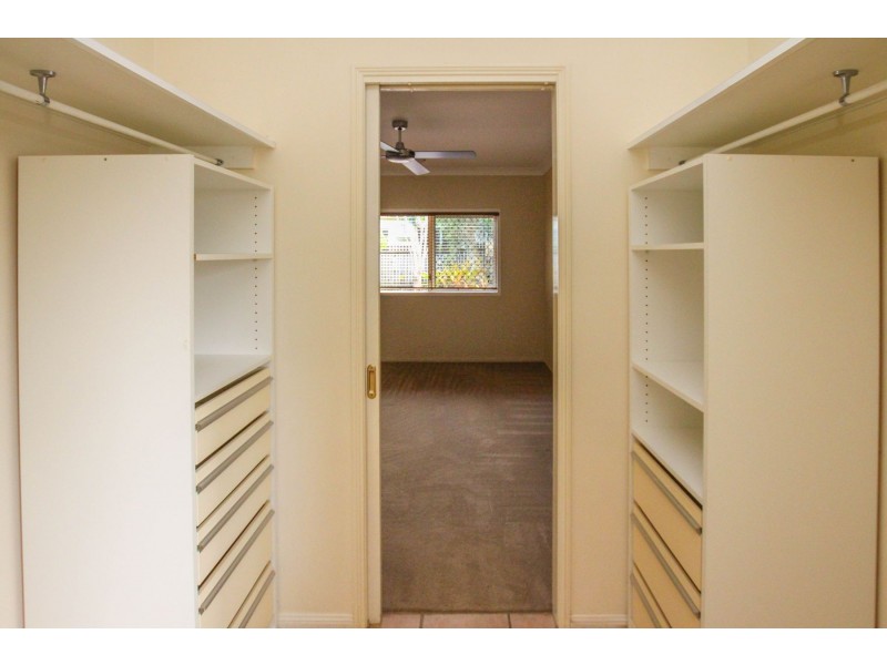 11 Nell Close, Kanimbla QLD 4870