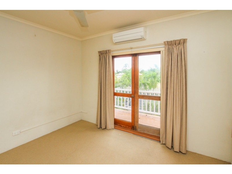1/76 Cedar Road, Palm Cove QLD 4879