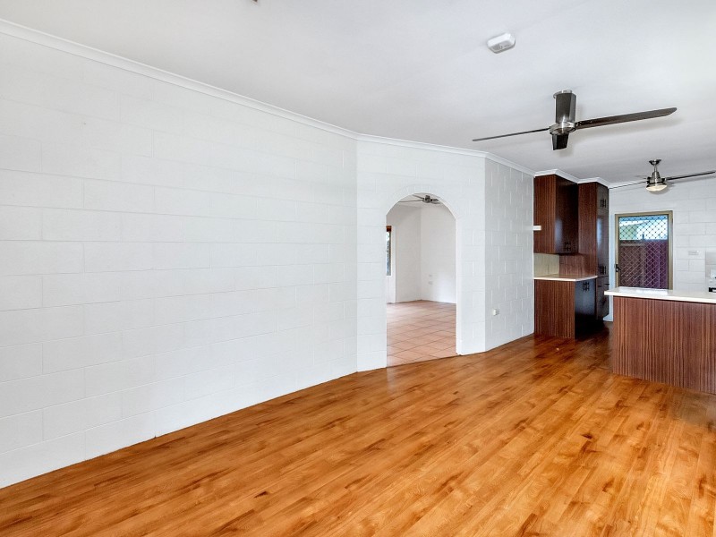 20 Ramsey Drive, Kanimbla QLD 4870