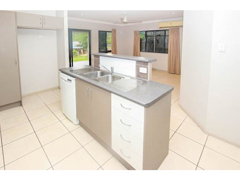 20 Five Span Close, Brinsmead QLD 4870