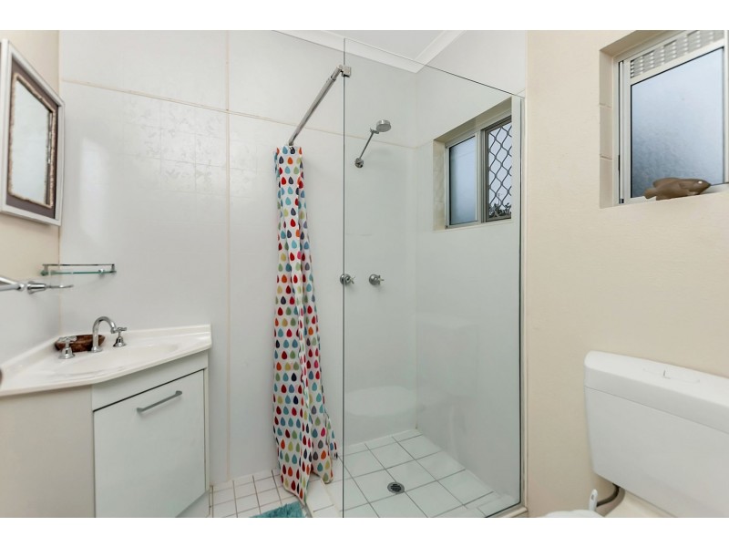4 Marvin Close, White Rock QLD 4868
