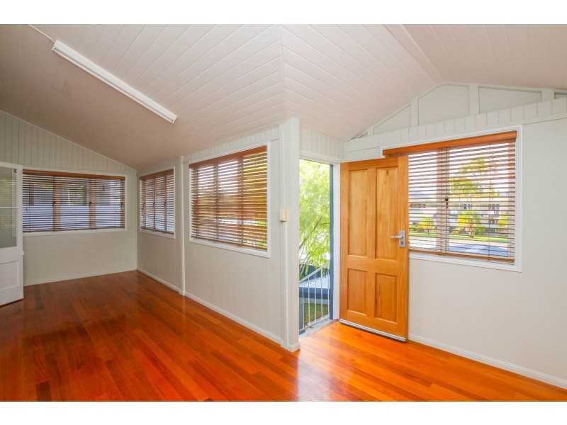 6A McKenzie Street, Cairns North QLD 4870
