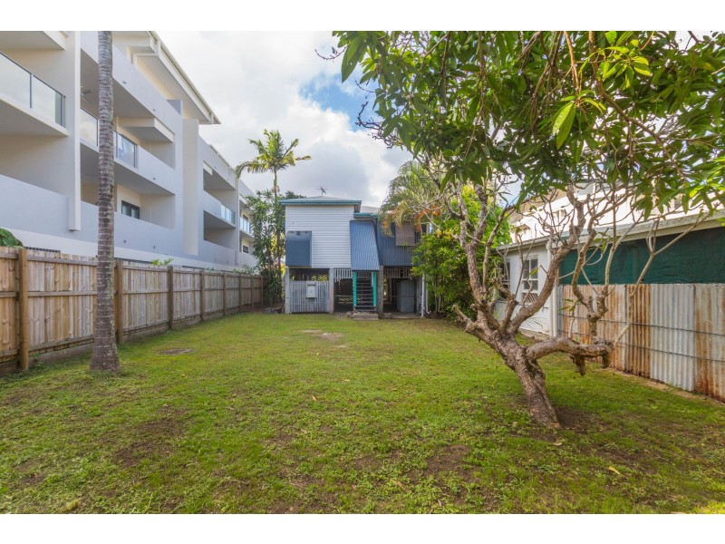 6A McKenzie Street, Cairns North QLD 4870