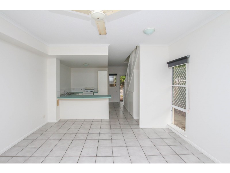 8/38 Springfield Crescent, Manoora QLD 4870