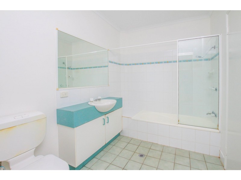 8/38 Springfield Crescent, Manoora QLD 4870