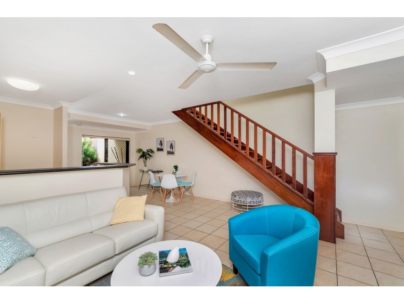 8/11-19 Stratford Parade, Stratford QLD 4870
