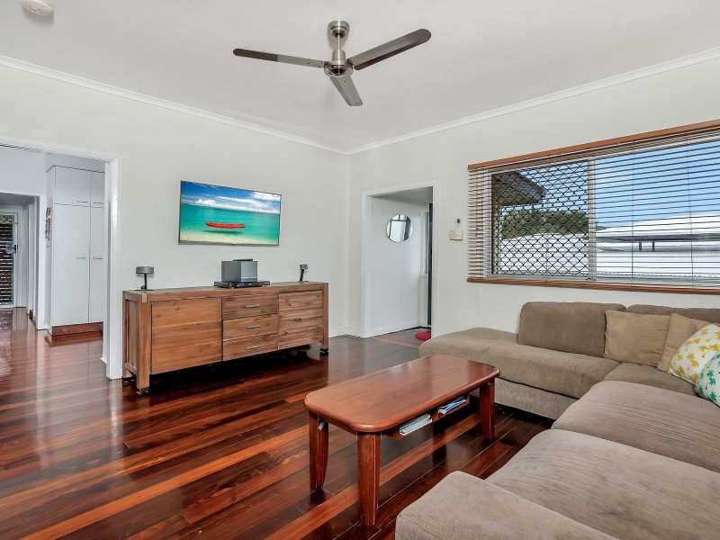 107 English Street, Manunda QLD 4870