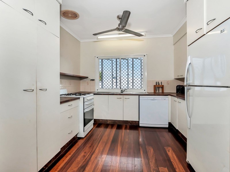 107 English Street, Manunda QLD 4870