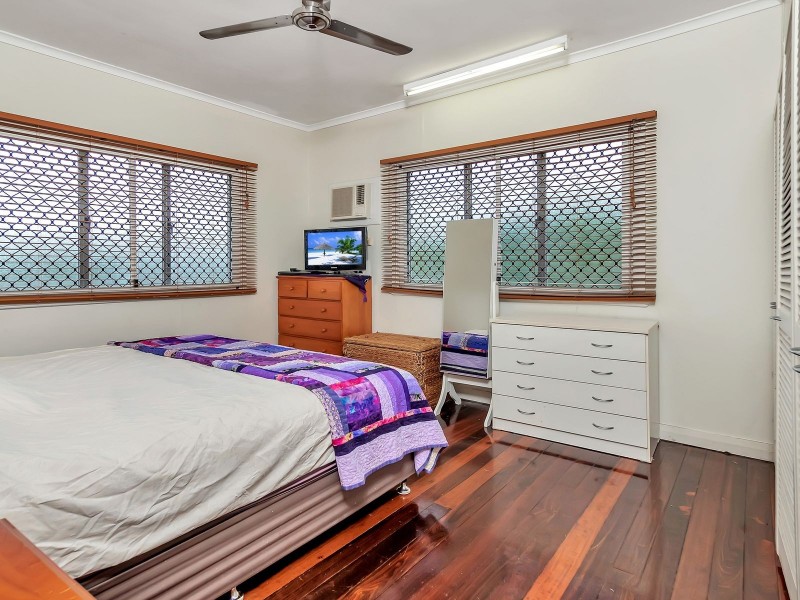 107 English Street, Manunda QLD 4870