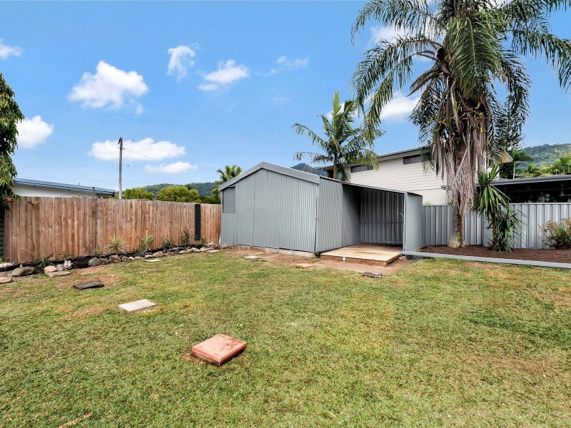 11 Lesley Street, Smithfield QLD 4878