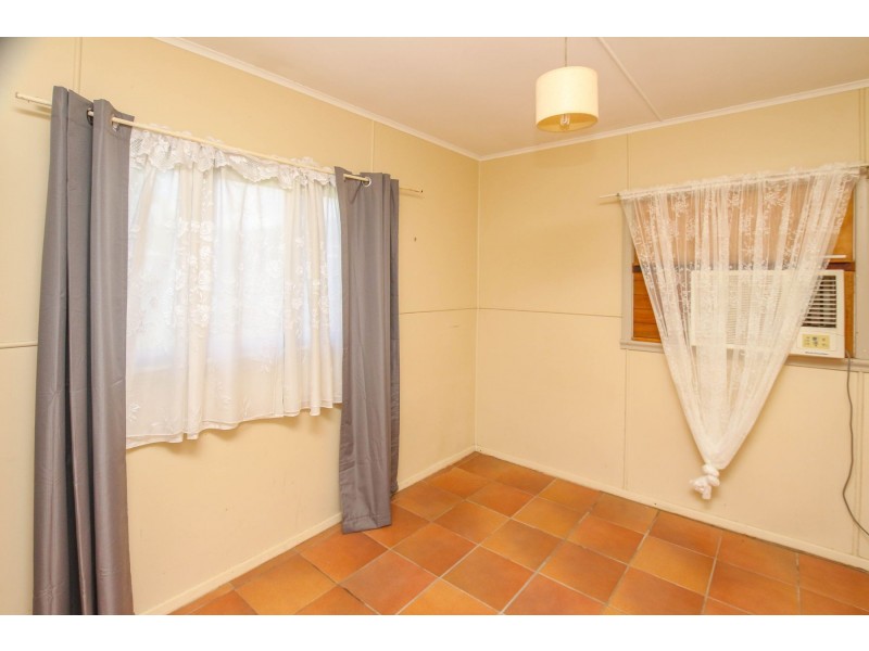 2/60 Dalton Street, Westcourt QLD 4870