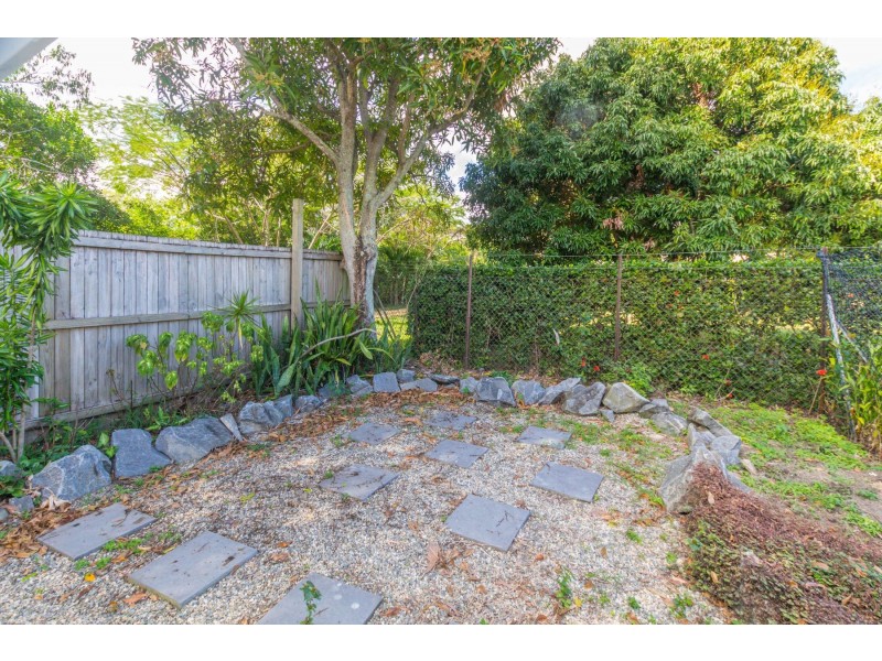 2/60 Dalton Street, Westcourt QLD 4870