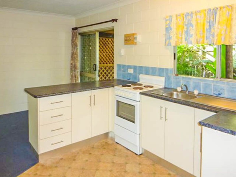 9/98 Pease Street, Manoora QLD 4870