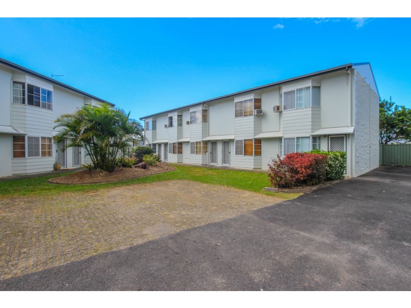 8/11 Brown Street, Woree QLD 4868