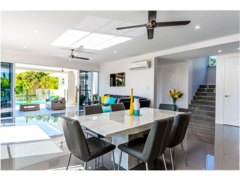 89 Daphne Drive, Redlynch QLD 4870