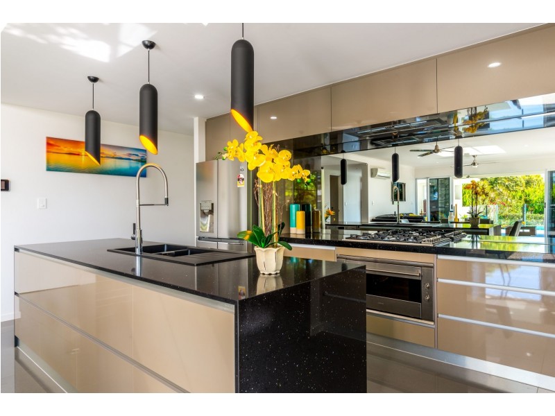 89 Daphne Drive, Redlynch QLD 4870