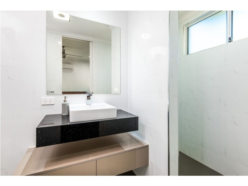 89 Daphne Drive, Redlynch QLD 4870