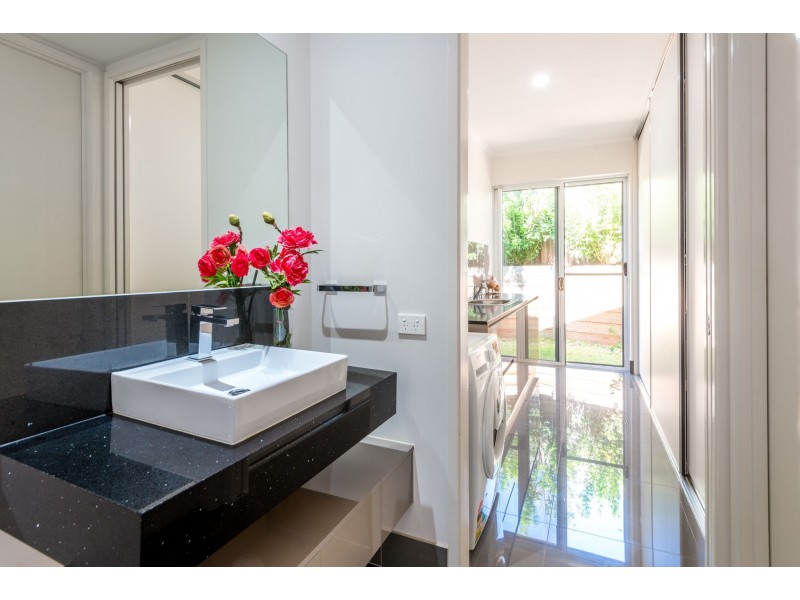 89 Daphne Drive, Redlynch QLD 4870