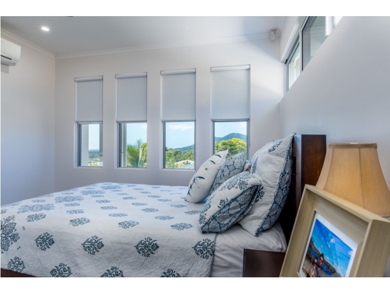 89 Daphne Drive, Redlynch QLD 4870