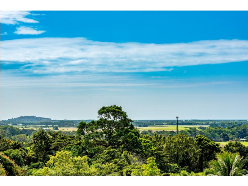 89 Daphne Drive, Redlynch QLD 4870