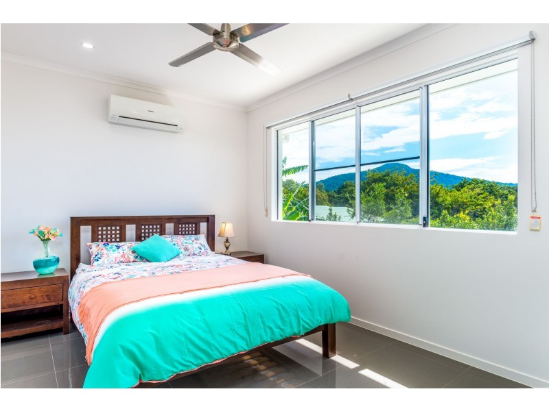 89 Daphne Drive, Redlynch QLD 4870