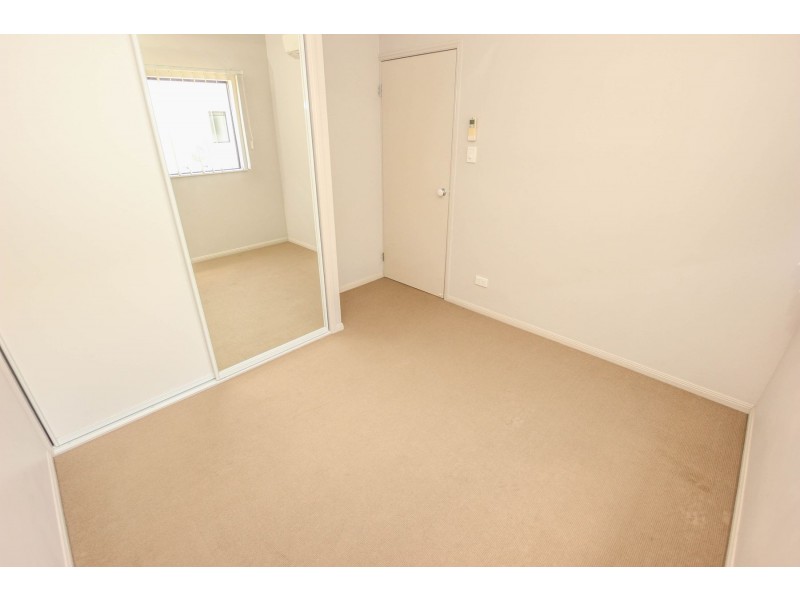 5/4-6 Olive Street, Manoora QLD 4870
