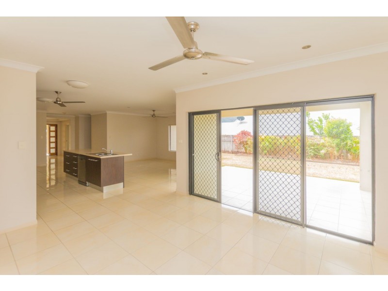 104 Fitzmaurice Drive, Bentley Park QLD 4869