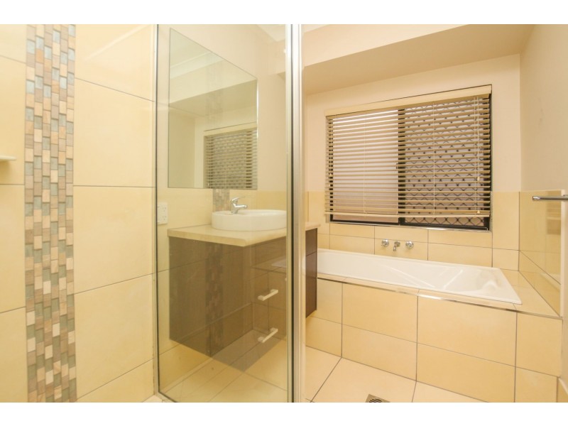 104 Fitzmaurice Drive, Bentley Park QLD 4869