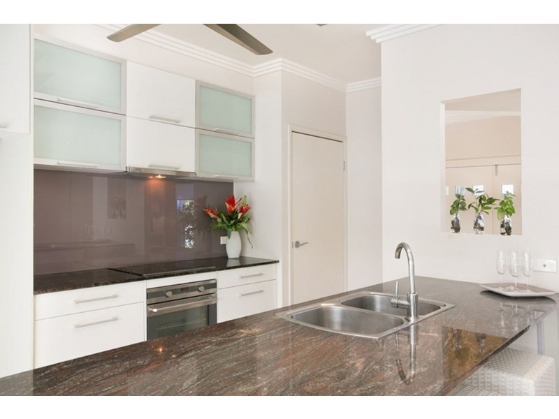 1 Rossmann Road, Smithfield QLD 4878