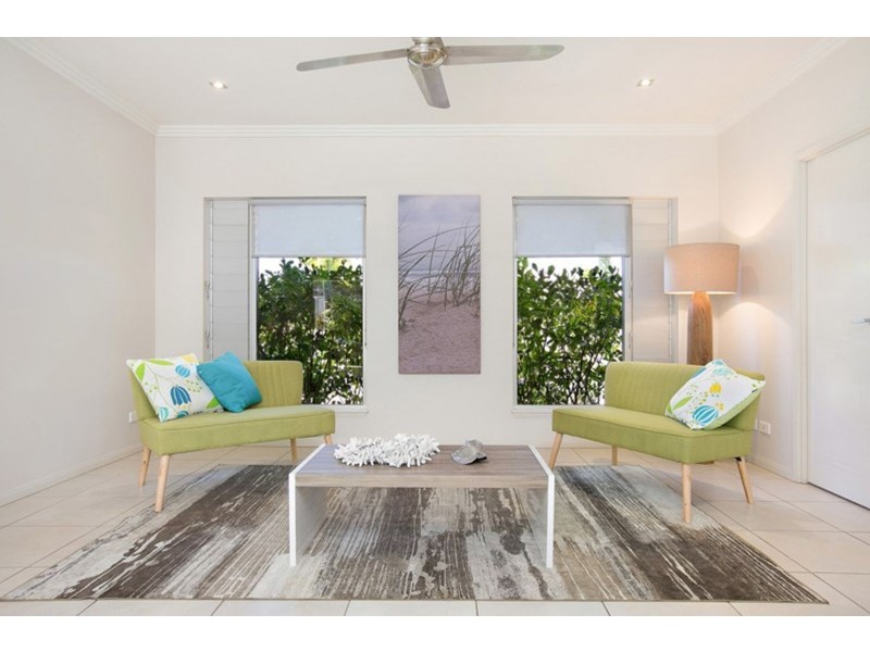 1 Rossmann Road, Smithfield QLD 4878