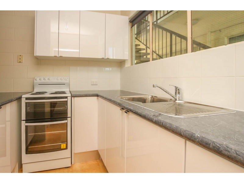 13/215 McLeod Street, Cairns North QLD 4870