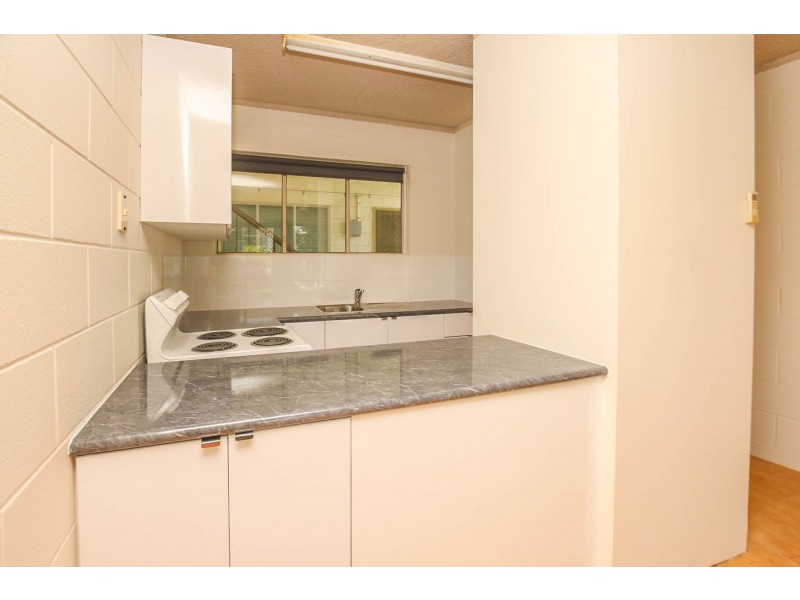 13/215 McLeod Street, Cairns North QLD 4870