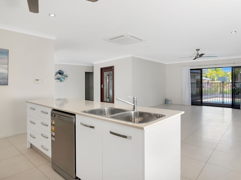 4 Barra Close, Kanimbla QLD 4870
