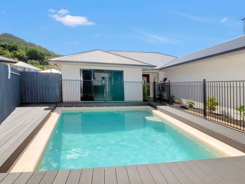 4 Barra Close, Kanimbla QLD 4870