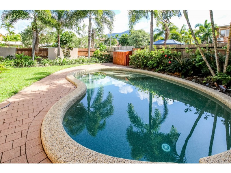 202/4 Grantala Street, Manoora QLD 4870