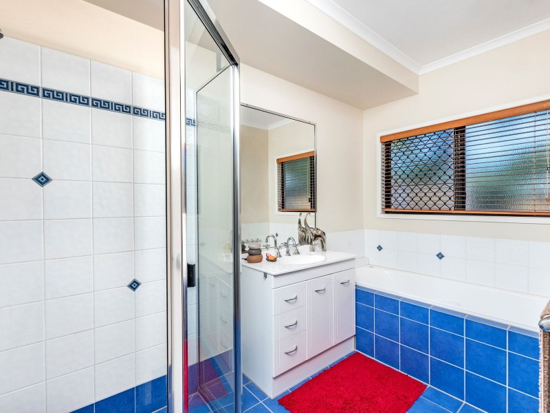 6 Jak Gee Street, Redlynch QLD 4870
