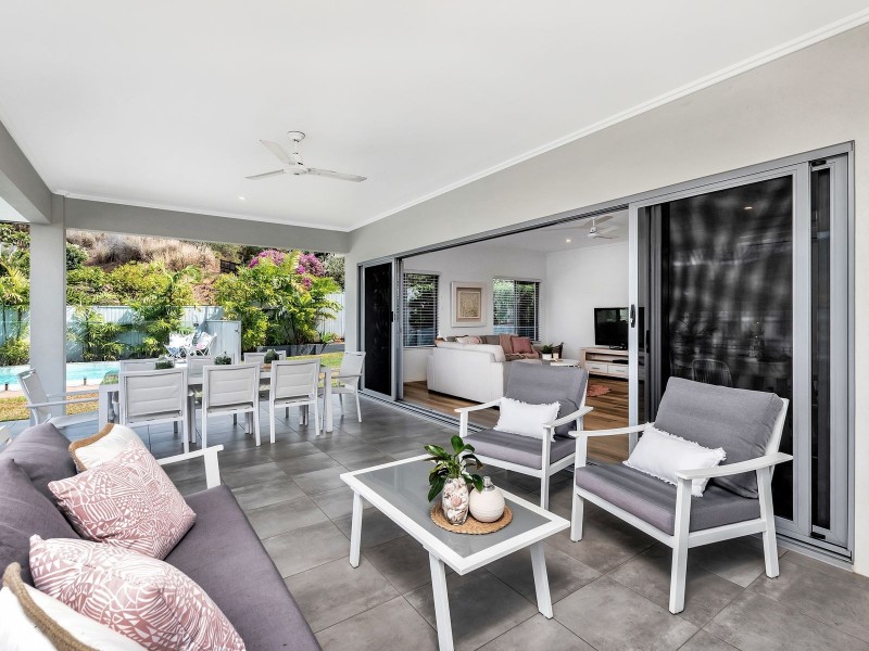 44 Aroona Street, Caravonica QLD 4878