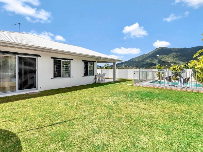44 Aroona Street, Caravonica QLD 4878