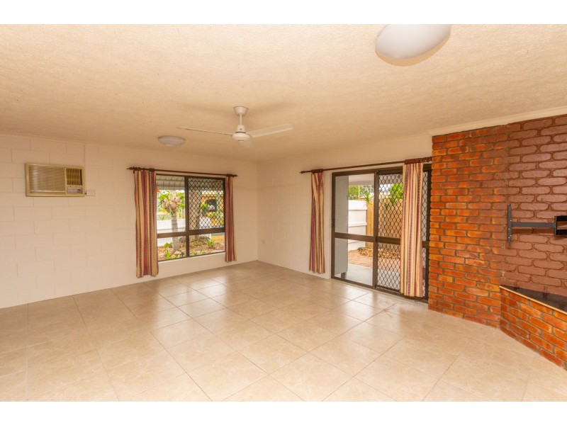11 Lesley Street, Smithfield QLD 4878