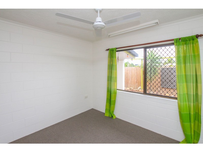 11 Lesley Street, Smithfield QLD 4878