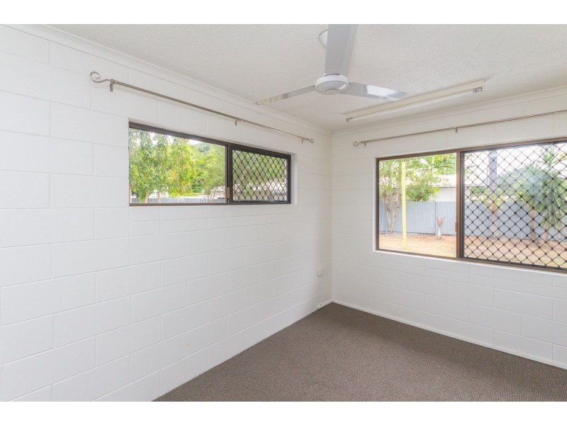 11 Lesley Street, Smithfield QLD 4878
