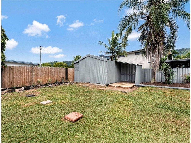 11 Lesley Street, Smithfield QLD 4878