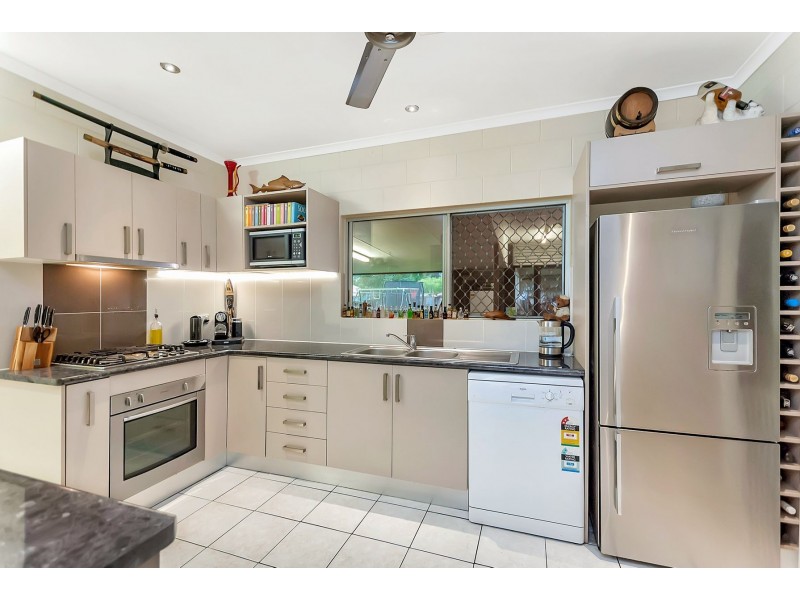 4 Marvin Close, White Rock QLD 4868