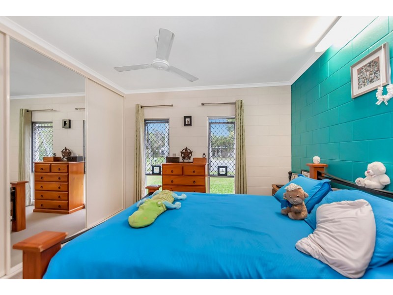 4 Marvin Close, White Rock QLD 4868