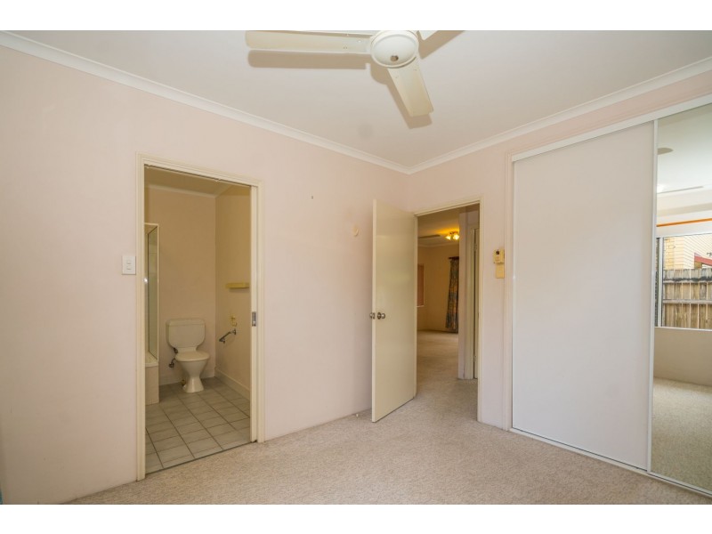 1/7 Grantala Street, Manoora QLD 4870