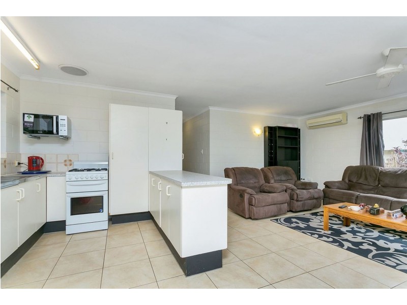 20 Serissa Street, Mooroobool QLD 4870