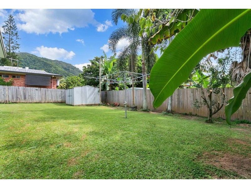 20 Serissa Street, Mooroobool QLD 4870